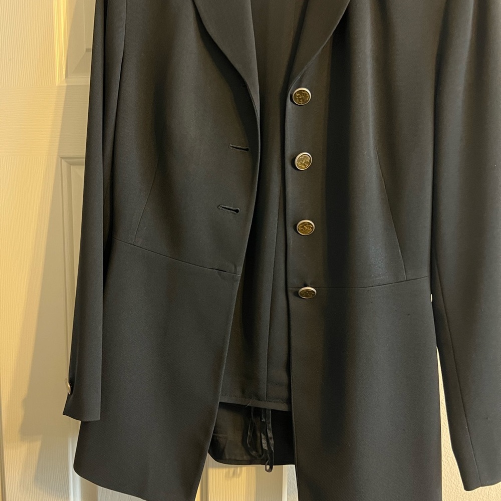 Pants suit